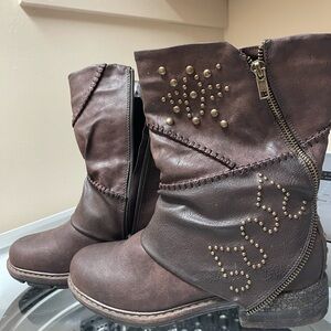 Muk Luks Fur Lined Dark Brown Ankle Boots